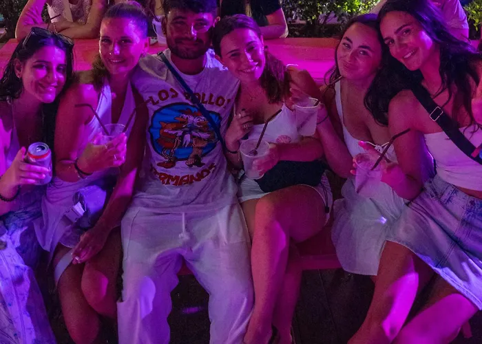 Nomads Party 18-35 Years Old Only Albergue Banguecoque