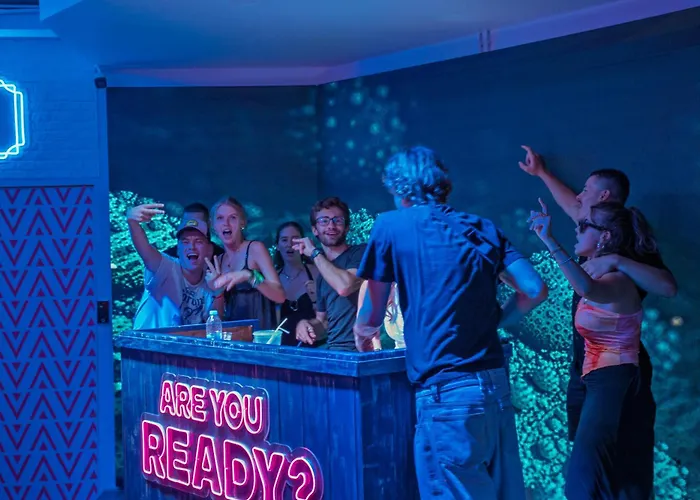Nomads Party 18-35 Years Old Only Banguecoque
